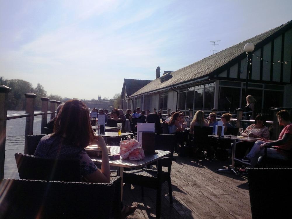 The Boathouse Inn & Riverside Rooms Chester Buitenkant foto