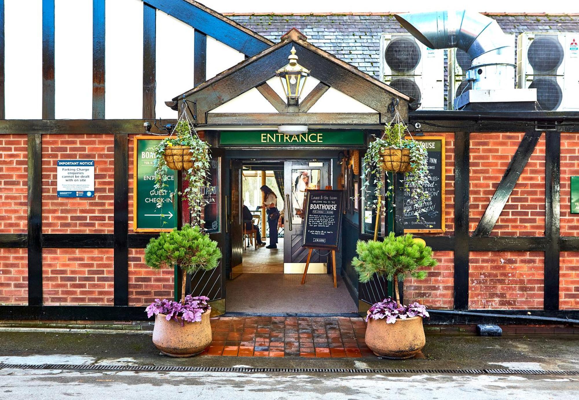 The Boathouse Inn & Riverside Rooms Chester Buitenkant foto