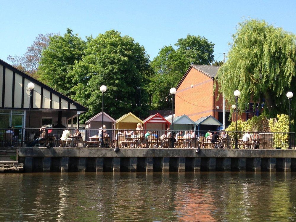 The Boathouse Inn & Riverside Rooms Chester Buitenkant foto